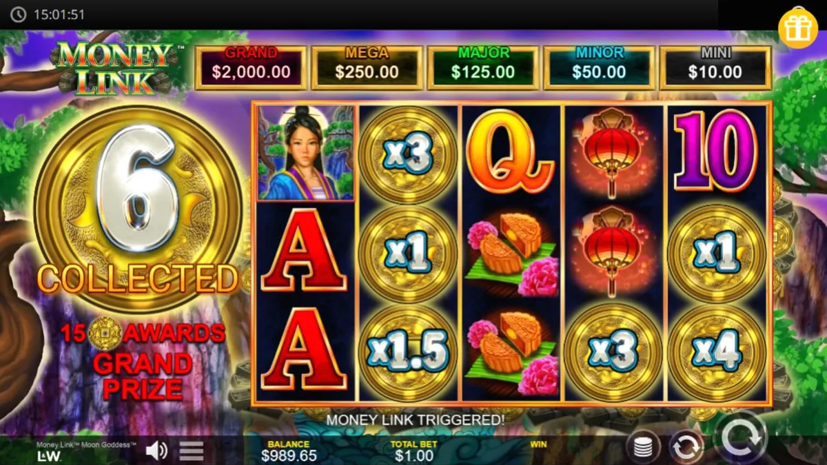 Money Link Moon Goddess slot game interface na may lunar theme